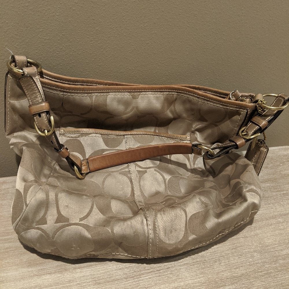 Authentic Coach Soho Signature Hobo
